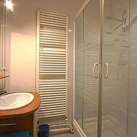 Appthome 2 - F2 40 M2 Hyper Centre + Wifi + Netflix *