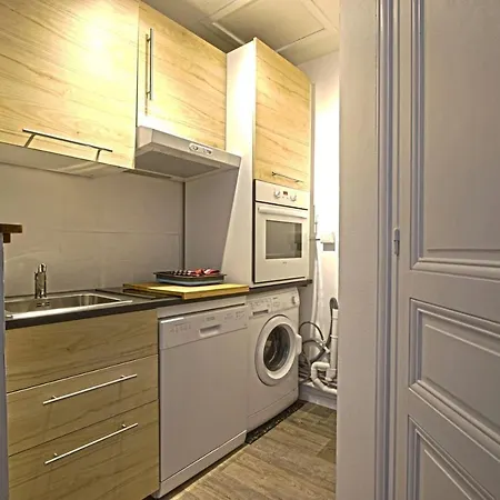 Appthome 2 - F2 40 M2 Hyper Centre + Wifi + Netflix