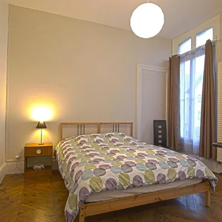 Appthome 2 - F2 40 M2 Hyper Centre + Wifi + Netflix
